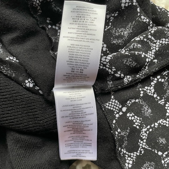 Michael Michael Kors Black knit Added Hem Sweater size xs - Picture 5 of 7